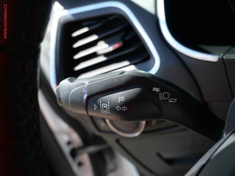 Ford S-MAX (2016) 2.0 TDCi, AT, STK6/28 - fotka 14 z 33