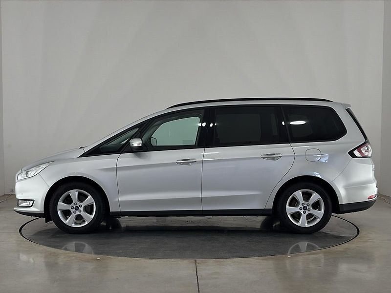 Ford Galaxy MPV - fotka 3 z 29