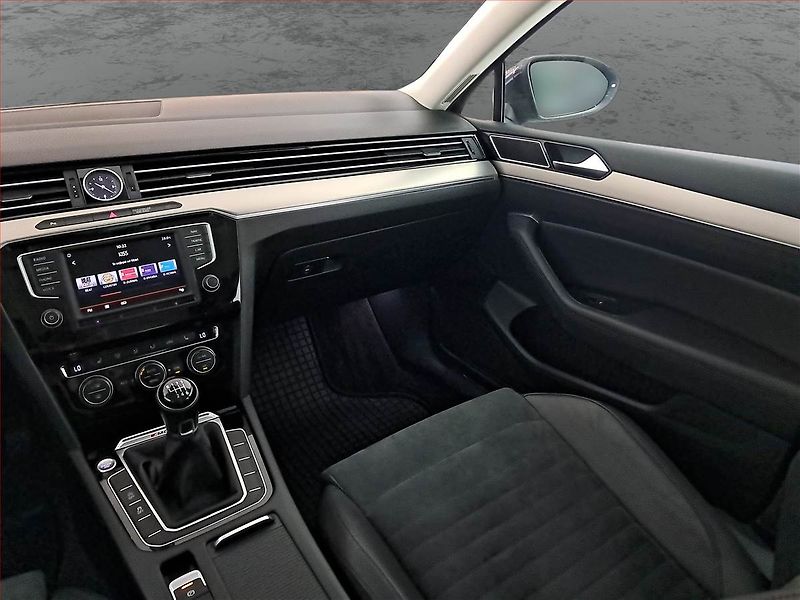 Volkswagen Passat (2015) 2.0 TDI, 4X4, Navi, Tempomat - fotka 8 z 18