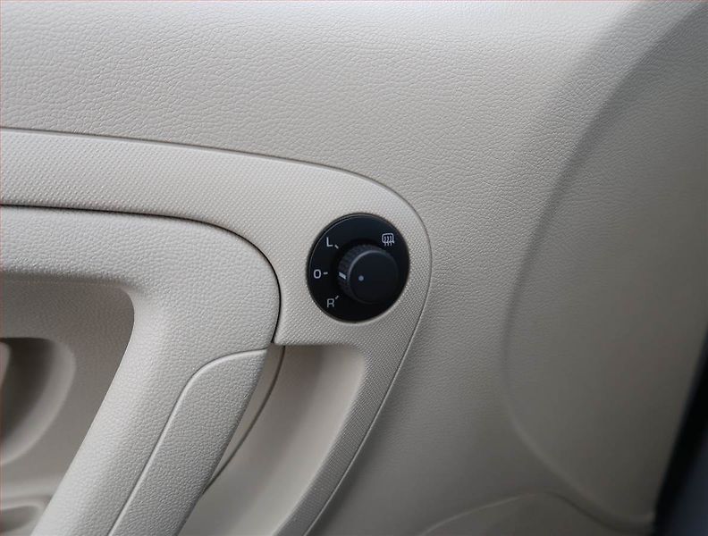 Škoda Roomster (2010) Comfort 1.2 12V, Serv.kniha - fotka 16 z 16