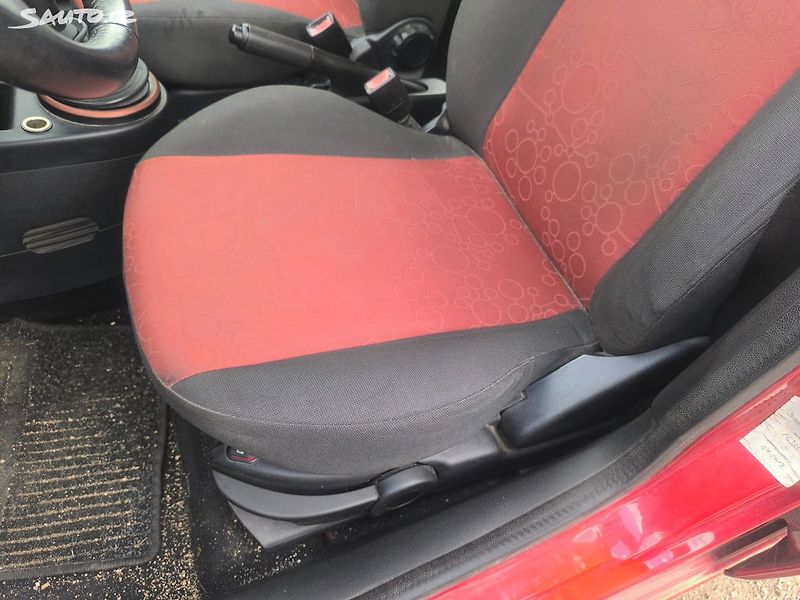 Ford Fiesta KRÁSNÁ,150KM, VÝBAVA,1MAJ78LET - fotka 12 z 22