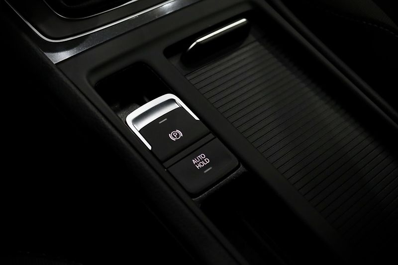 Volkswagen Golf 7 FL Variant 1.4 TSI 92 kW - fotka 31 z 35