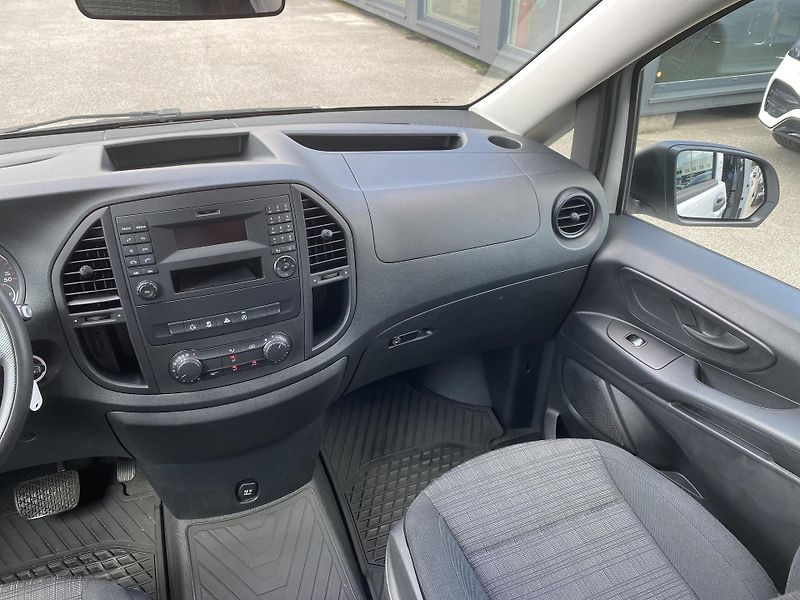 Mercedes-Benz Vito 119 CDI/L 4M Tourer - fotka 11 z 24