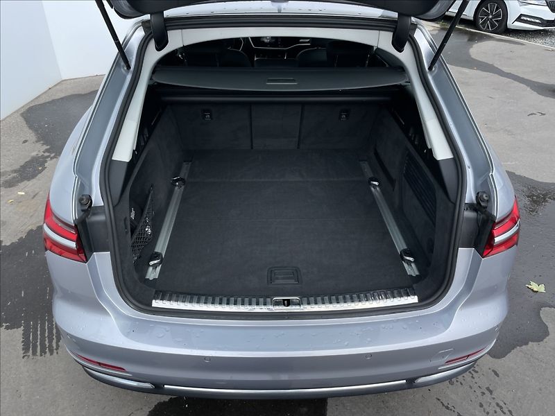 Audi A6 Avant 2,0 TDI S tronic Design - fotka 24 z 24