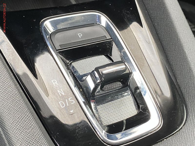 Škoda Octavia (2021) 1.5TSi e-TEC, 1.maj,ČR - fotka 14 z 17