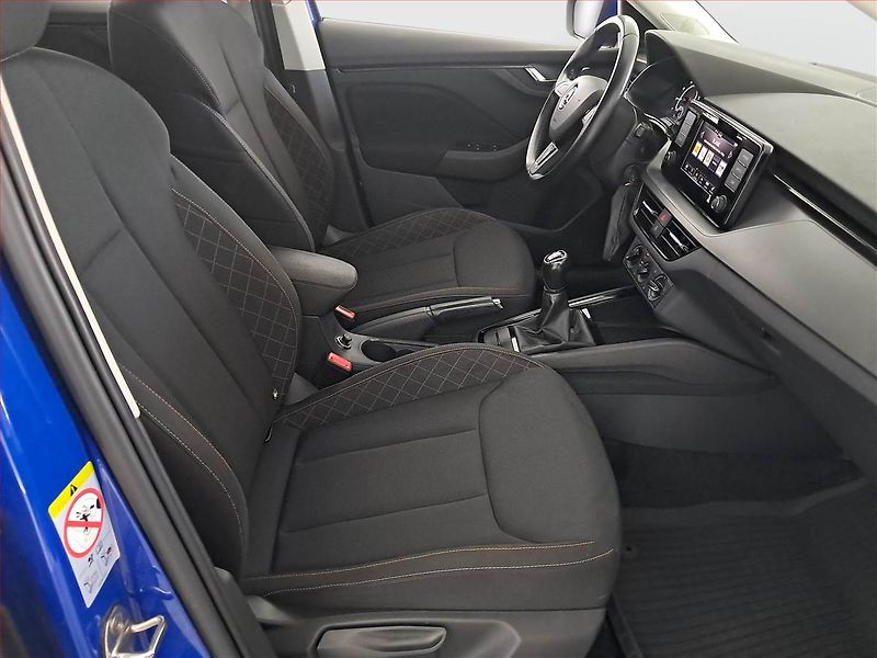 Škoda Scala (2019) 1.0 TSI, Tempomat - fotka 9 z 14