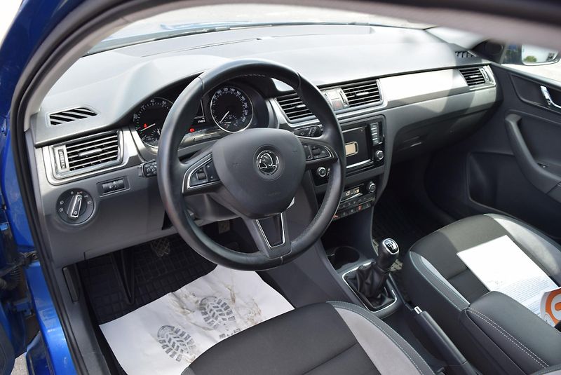 Škoda Rapid (2016) 1.2TSI 81kw AMBIT JOY XEN NAVI - fotka 22 z 49