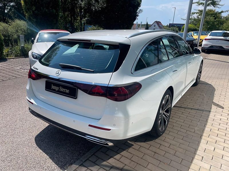 Mercedes-Benz Třídy E 220d Avantgarde Taž Distronic - fotka 4 z 18