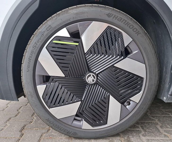 Škoda Elroq (2025) 84 KWH RS 250 KW 4X4 - fotka 6 z 37