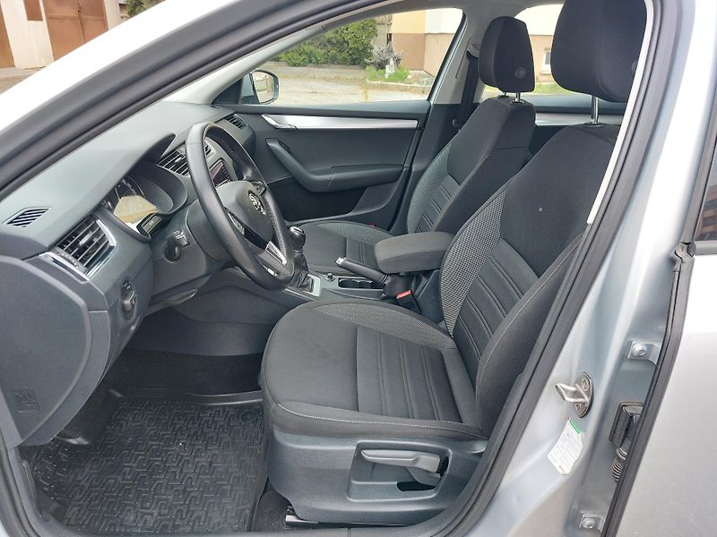 Škoda Octavia 2,0 TDi 110kw STYLE Manuál - fotka 10 z 19
