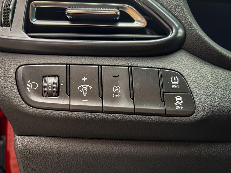 Hyundai i30 1,5 T-GDI N-Line - fotka 6 z 19