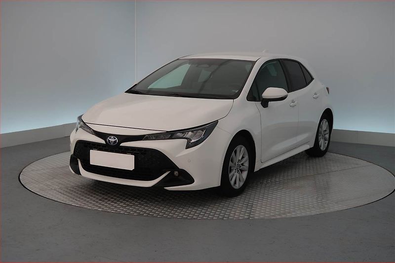 Toyota Corolla (2023) Comfort 1.8 Hybrid - fotka 2 z 19