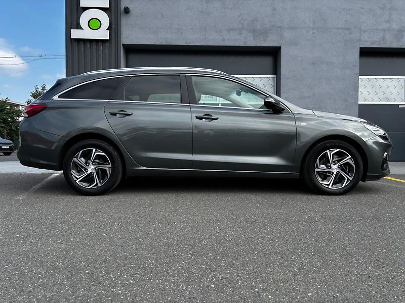 Hyundai i30 - fotka 5 z 16