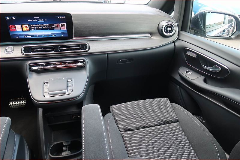 Mercedes-Benz Třídy V (2025) 250 d - fotka 8 z 23