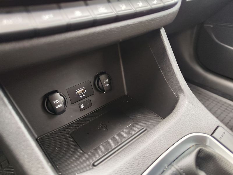 Hyundai i30 1.5 T-GDI/117kW Smart Navi - fotka 22 z 34