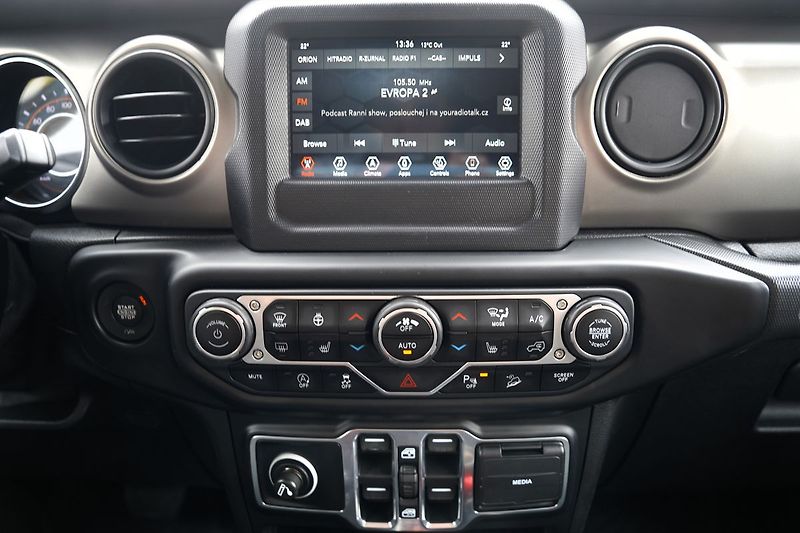 Jeep Wrangler 2.2 CRD/Sport/MultiJet/4x4/AT - fotka 38 z 44