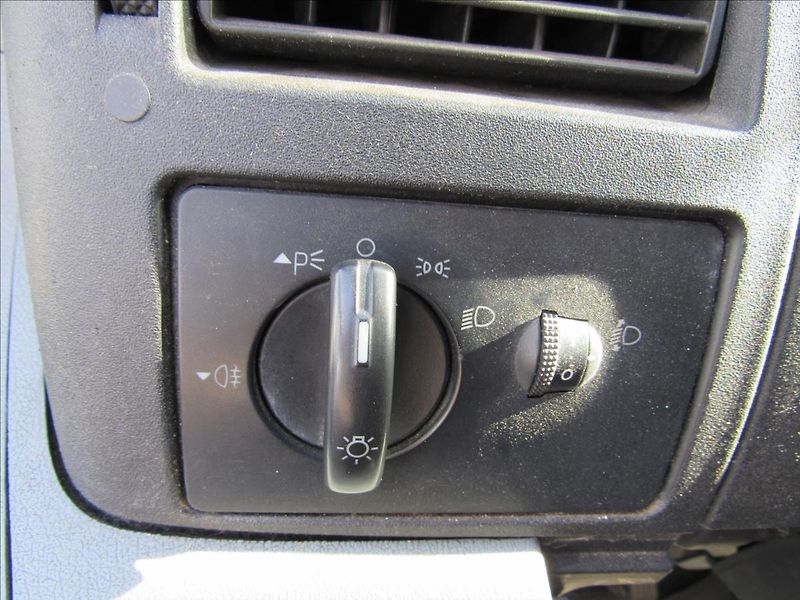 Ford Transit 2,2 TDCi Skříň 1.majitel - fotka 17 z 22