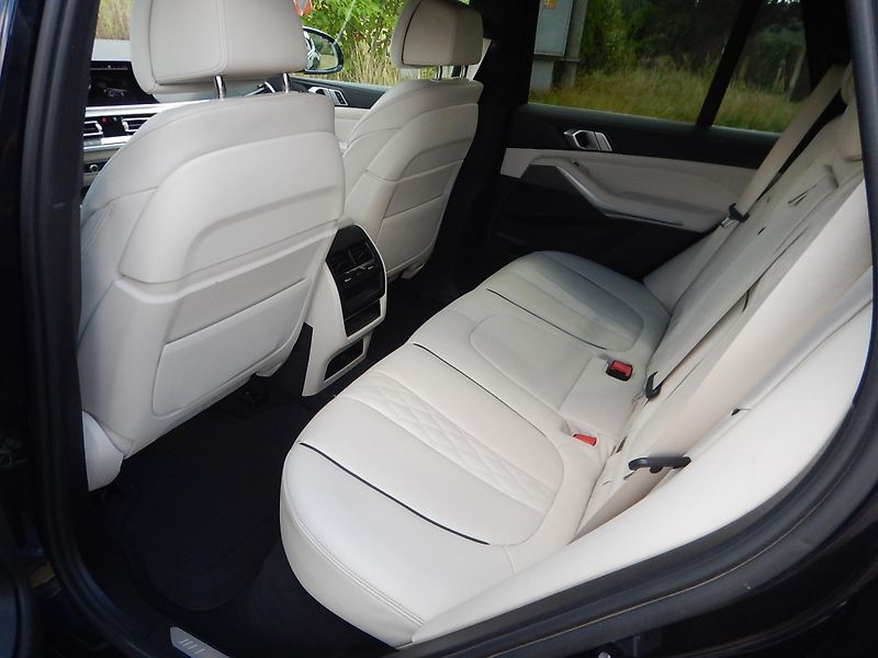 BMW X5 xDrive45e, ČR, 1. MAJ. - fotka 10 z 27