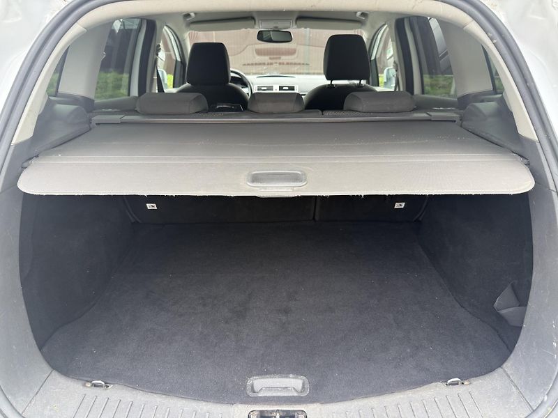 Ford Kuga 2,0TDCI 4x4 Tažné - fotka 7 z 19