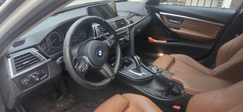 BMW Řada 3 (2017) BMW 320D 2017 Sportline - fotka 6 z 8