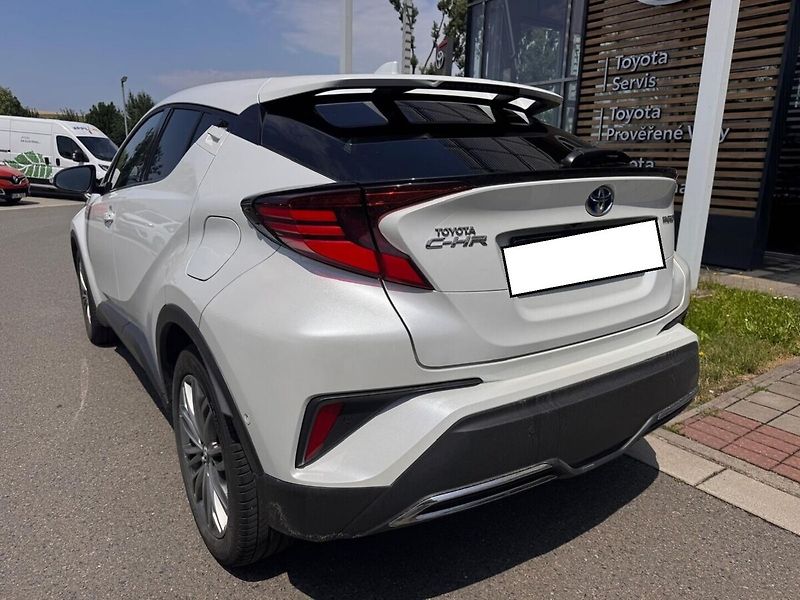 Toyota C-HR 2.0 Executive - fotka 6 z 13