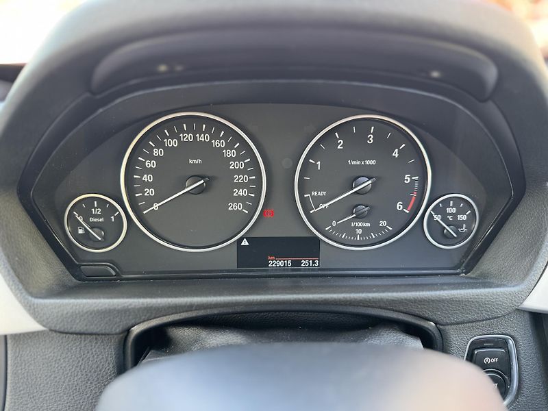 BMW Řada 3 330 GT panorama | kůže  - fotka 16 z 22