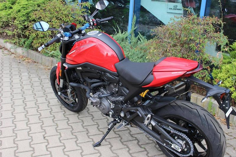 Ducati (2025) MONSTER 950 2025 RED - fotka 7 z 7