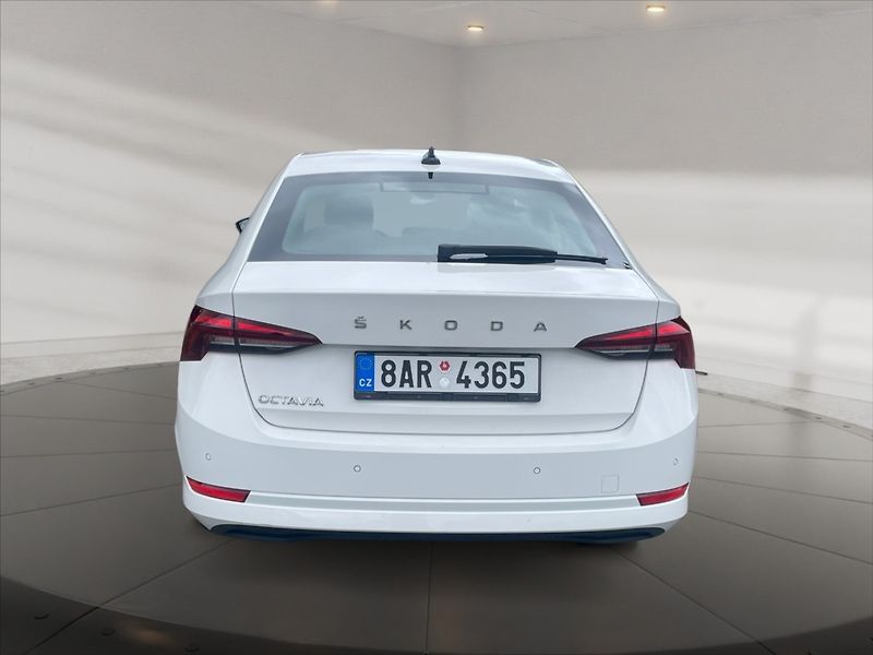 Škoda Octavia 2,0 TDI 85 Ambition - fotka 5 z 11