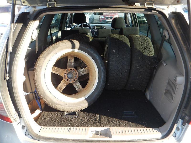 Mitsubishi Grandis 2.0 DI-D, KLIMA, 7 MÍST - fotka 14 z 26