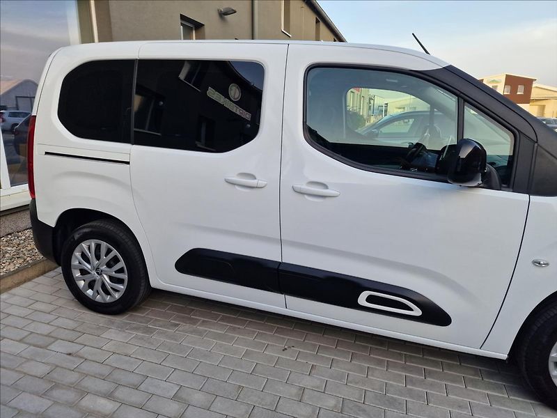 Citroën Berlingo 1.5 BlueHDi 100 Feel, ČR,1Maj - fotka 39 z 47