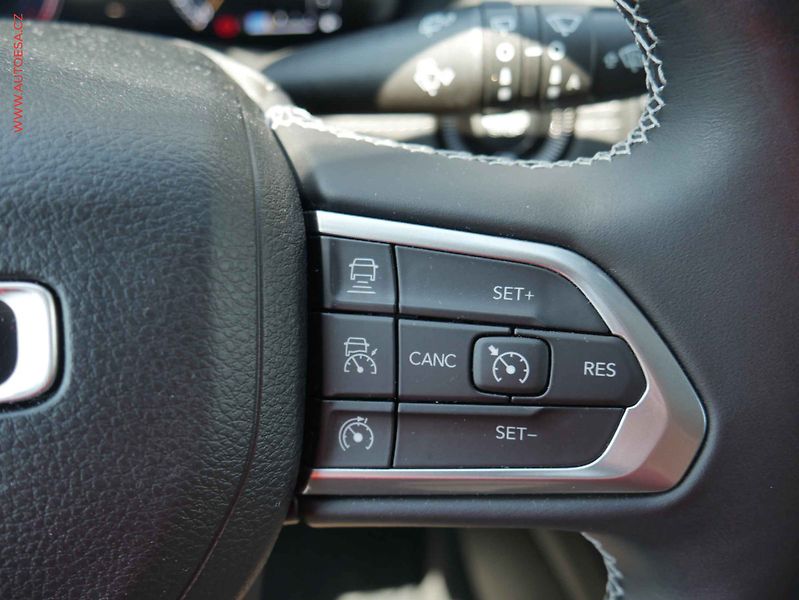 Jeep Compass (2021) 1.3, 1.maj,ČR, Limited, AT - fotka 14 z 15