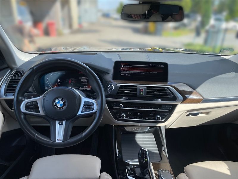 BMW X3 2,0 xDrive20d AT - fotka 9 z 11