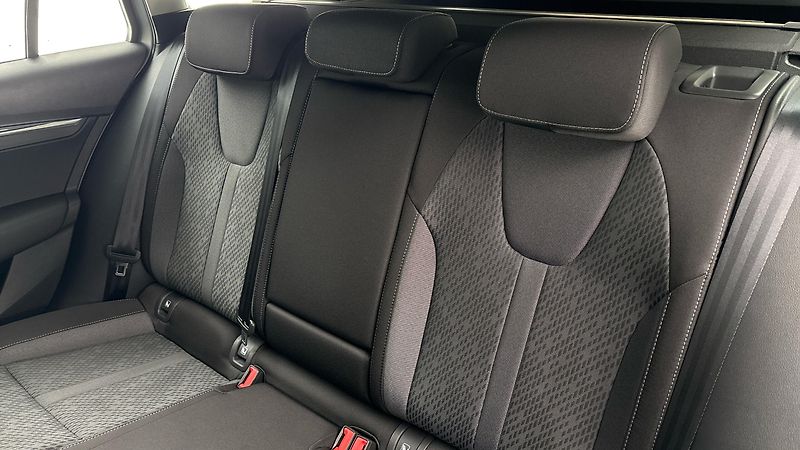 Škoda Octavia 2.0 TDI DSG Style Combi - fotka 16 z 26