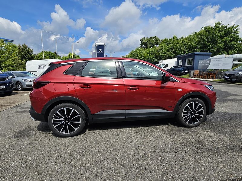 Opel Grandland X (2020) Plug-In Hybrid 200 4x4 EAT8 - fotka 6 z 31