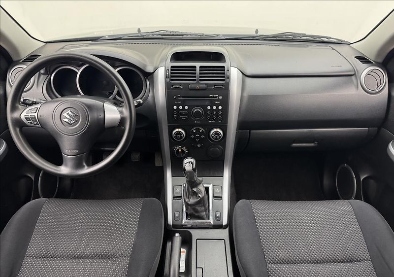 Suzuki Grand Vitara 1,9 4X4 TAŽNÉ CZ VELKÝ SERVIS - fotka 7 z 26