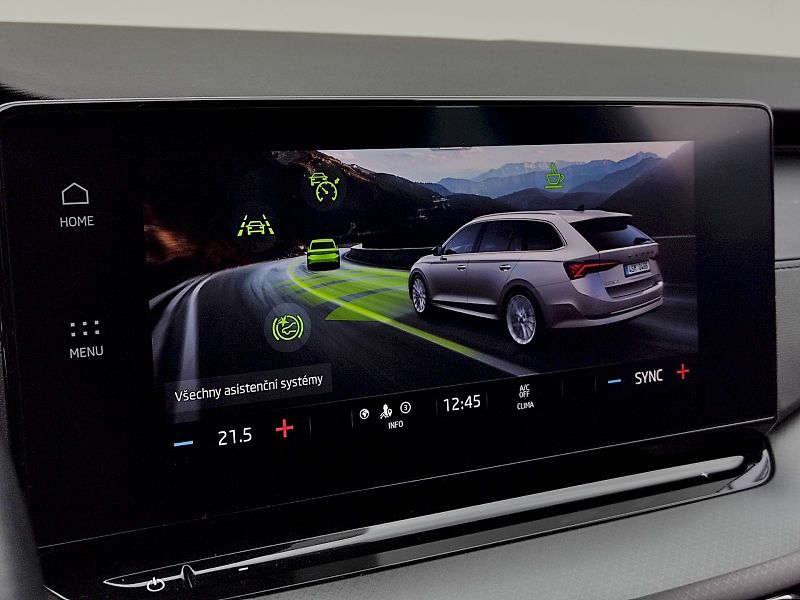 Škoda Octavia (2023) Combi  Ambition 1,5 Tsi 110 Kw - fotka 13 z 35