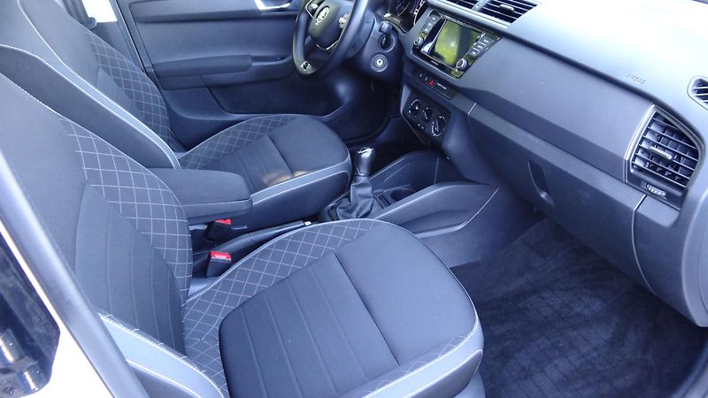 Škoda Fabia 1.0TSi Ambi.v záruce+ sada kol - fotka 5 z 15