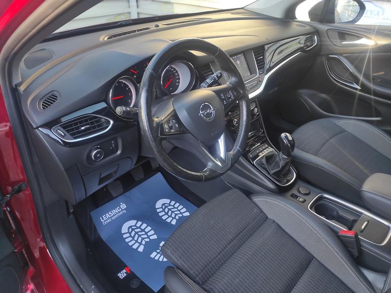 Opel Astra 1,2Turbo, 107kW, Elegance, S/s - fotka 10 z 41