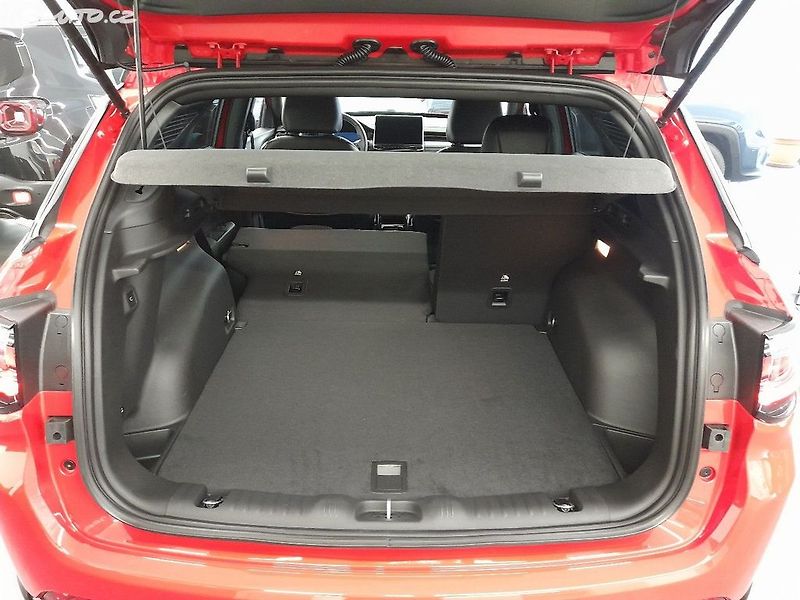 Jeep Compass (2022) S Limited 1.3 240k 4x4 - fotka 10 z 11