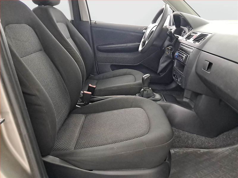 Škoda Fabia (2006) 1.2, po STK, Tažné, Klima - fotka 9 z 14