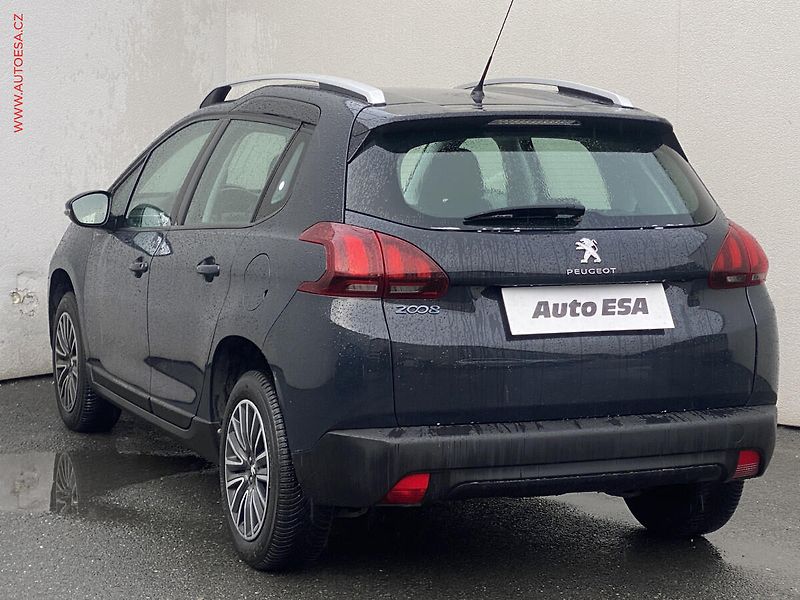 Peugeot 2008 (2018) 1.2 PT, ČR, Active, +kola - fotka 6 z 16