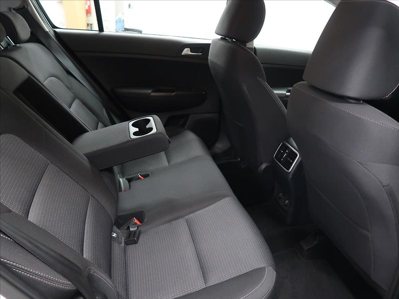 Kia Sportage 1,6 CRDI AUTOMAT Exclusive CZ - fotka 14 z 41