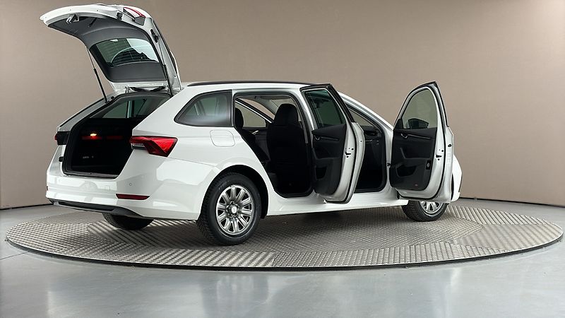 Škoda Octavia 2.0 TDI Ambition Combi - fotka 6 z 27