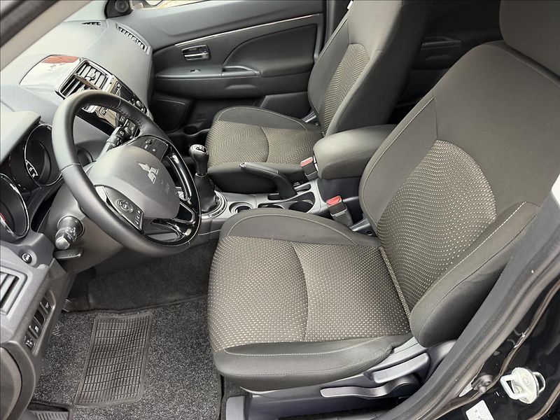 Mitsubishi ASX 1,6 TOP - fotka 12 z 24