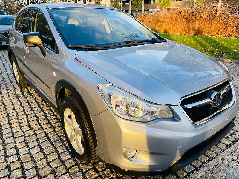 Subaru XV 1.6i 4x4 MAN SENZORY SERVISKA - fotka 9 z 36