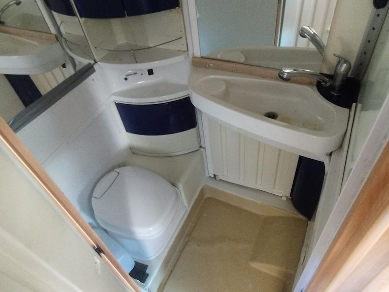 Fiat Ducato HYMER 1.9TD  - fotka 16 z 17