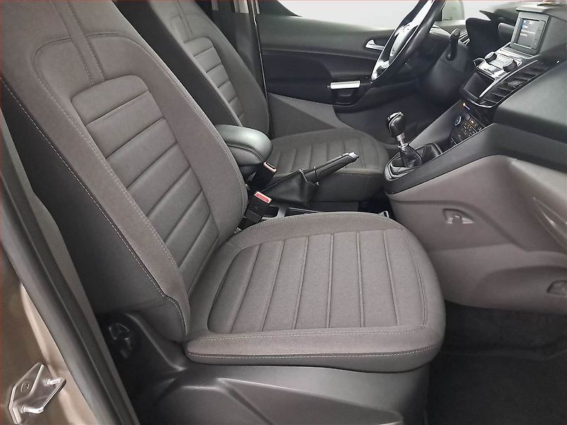 Ford Tourneo Connect (2018) Maxi Titanium 1.5 TDCi, 5Míst - fotka 9 z 19