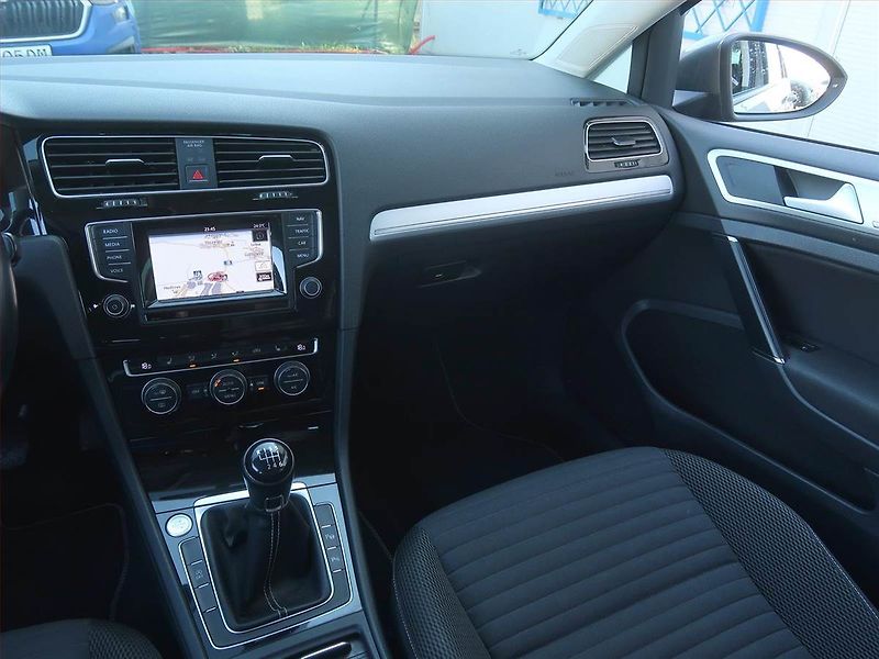 Volkswagen Golf (2014) 2.0 TDI, Serv.kniha, Navi - fotka 8 z 18
