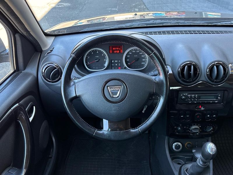 Dacia Duster Arctica 4x4 - fotka 18 z 20