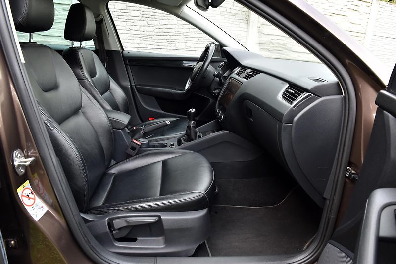 Škoda Octavia 1.4 TSi G-TEC STYLE, NAVI, LED - fotka 40 z 48